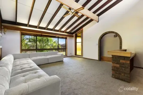 Property photo of 2 Vaucluse Place Bundall QLD 4217