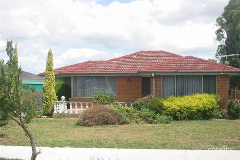 9 Meadow Wood Walk, Narre Warren, VIC 3805