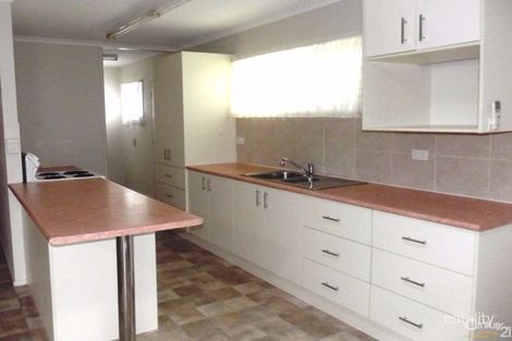 Property photo of 56 Kangaroo Avenue Bongaree QLD 4507