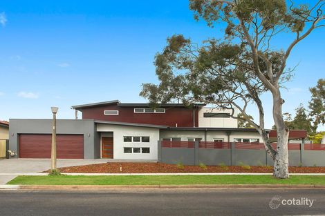 34 Eggleston Cres, Chifley, ACT 2606