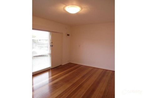 Property photo of 5/15 Waratah Avenue Glen Huntly VIC 3163
