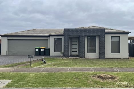 Property photo of 4 Howard Place Deer Park VIC 3023