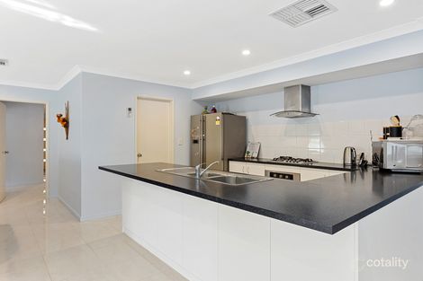 Property photo of 14 Saligna Way Dayton WA 6055