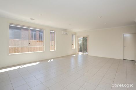 Property photo of 30 Dunraven Crescent Doreen VIC 3754