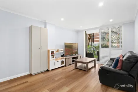 Property photo of 2/28 Evans Avenue Eastlakes NSW 2018