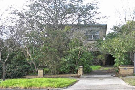 8 Kalymna Gr, Chadstone, VIC 3148