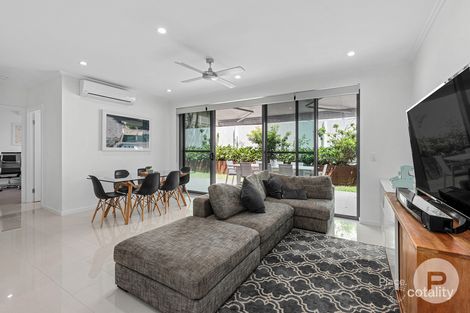 Property photo of 4/9 Durham Street Coorparoo QLD 4151