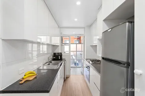 Property photo of 2/28 Evans Avenue Eastlakes NSW 2018