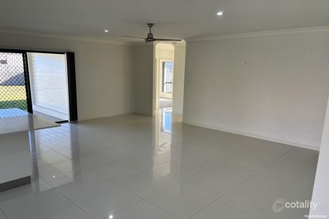 Property photo of 29 Pembridge Circuit Urraween QLD 4655