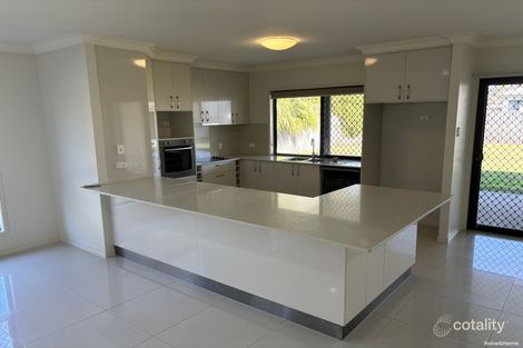 Property photo of 29 Pembridge Circuit Urraween QLD 4655