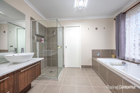 Property photo of 4 Langport Crescent Sunbury VIC 3429