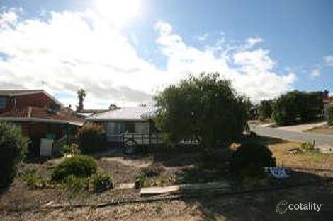 6 Sovereign St, Hallett Cove, SA 5158