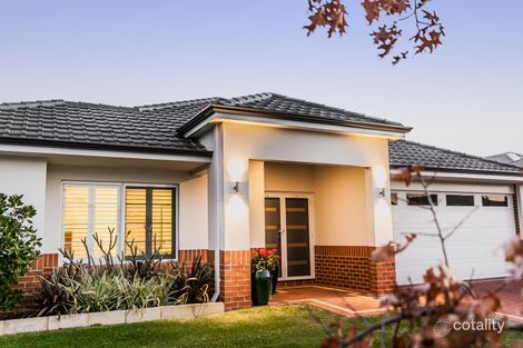 6 Holywell St, Piara Waters, WA 6112