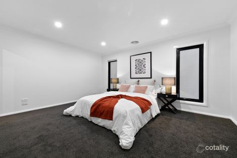 Property photo of 22 Swindale Way Clyde North VIC 3978