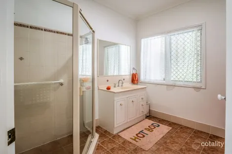 Property photo of 151-153 Kingfisher Parade Toogoom QLD 4655