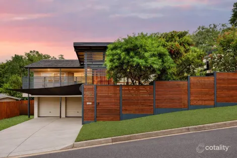 15 Balmore St, Indooroopilly, QLD 4068