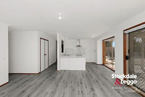 Property photo of 20 Manuka Place Meadow Heights VIC 3048