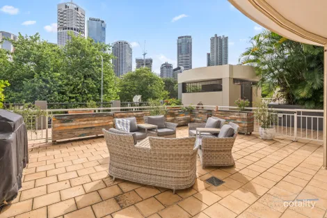 Property photo of 229/36 Macdonald Street Kangaroo Point QLD 4169