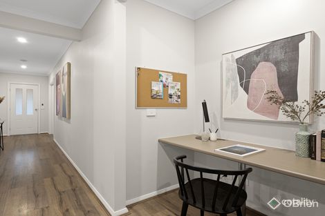 Property photo of 8 Pump House Crescent Clyde VIC 3978