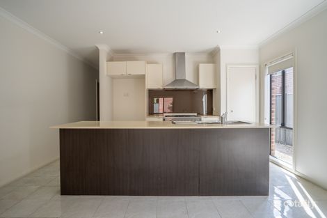 Property photo of 26 Donnelly Circuit South Morang VIC 3752