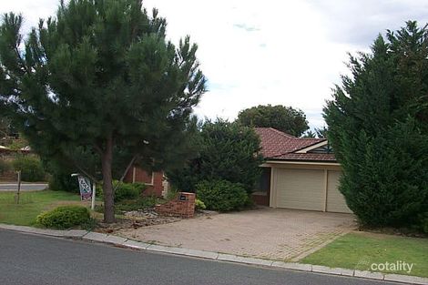 2 Lourens Dale, Winthrop, WA 6150