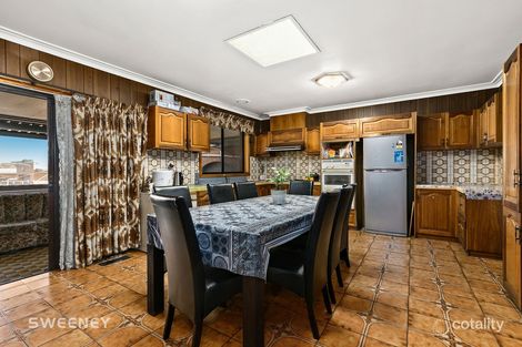 Property photo of 11 Reaburn Avenue St Albans VIC 3021