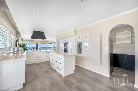 Property photo of 1 Raymond Street Mount Martha VIC 3934