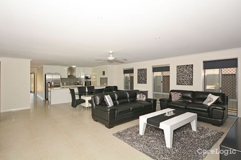 Property photo of 32 Ronaldo Way Urangan QLD 4655