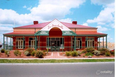 Property photo of 39 Prince Of Wales Avenue Mill Park VIC 3082