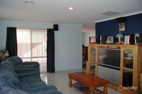 Property photo of 35 Lynbridge Crescent Tarneit VIC 3029