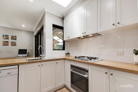 11 HEATHER CT, PARADISE, SA 5075