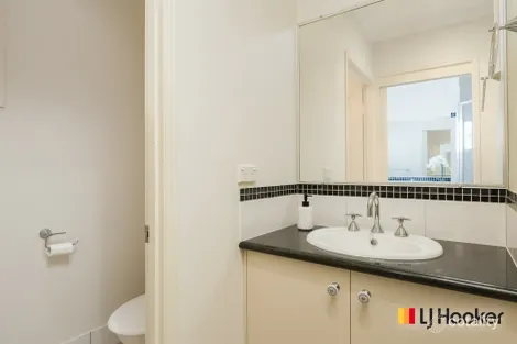 Property photo of 9 Harrison Circuit Urangan QLD 4655