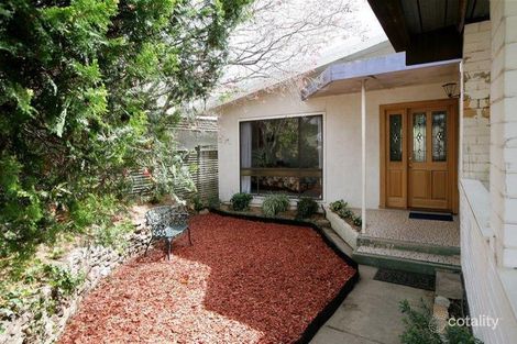 1 Fernleigh Rd, Turvey Park, NSW 2650