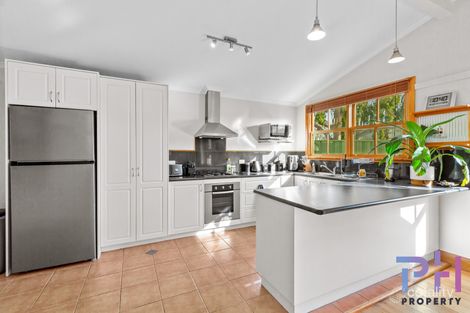 Property photo of 18 Chapel Street Kangaroo Flat VIC 3555