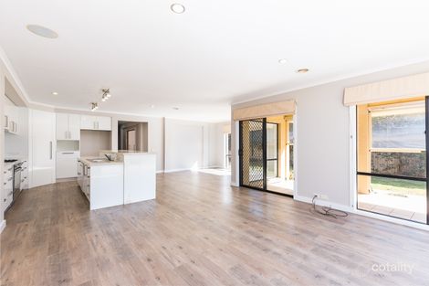 Property photo of 17 Feathery Grove Sandhurst VIC 3977