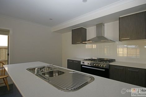 Property photo of 28 Pendulum Street Truganina VIC 3029