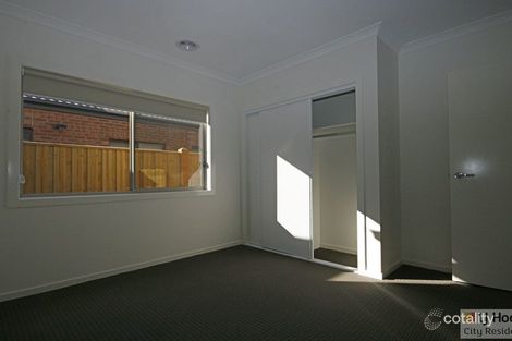 Property photo of 28 Pendulum Street Truganina VIC 3029
