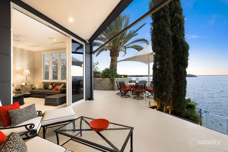 Property photo of 18 Knightsbridge Parade East Paradise Point QLD 4216