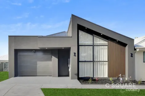 Property photo of 5 Citrine Street Mickleham VIC 3064