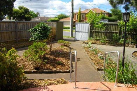 Property photo of 3 Berl Court Blackburn South VIC 3130