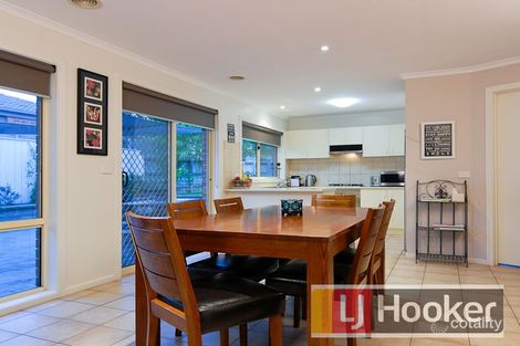 Property photo of 28 Jerilderie Drive Berwick VIC 3806