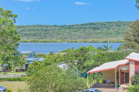 Property photo of 42 Highland Ridge Road Russell Island QLD 4184