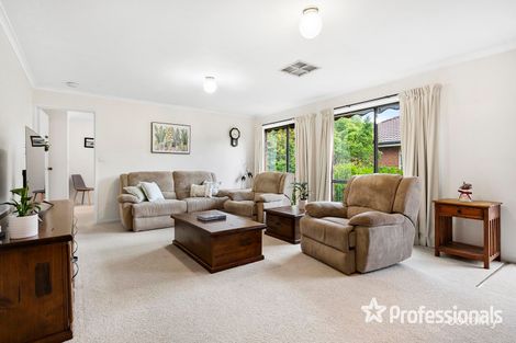 Property photo of 3 Barker Drive Mooroolbark VIC 3138