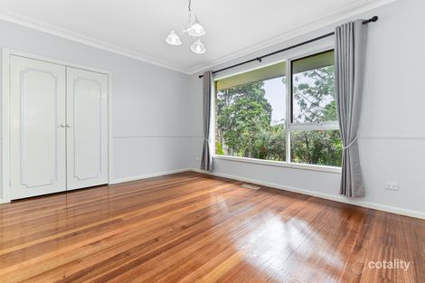 Property photo of 5 Leewarra Drive Glen Waverley VIC 3150