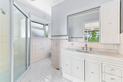 Property photo of 5 Leewarra Drive Glen Waverley VIC 3150