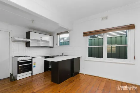 Property photo of 80 Elphin Street Newport VIC 3015