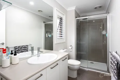 Property photo of 6 Darcy Drive Boorooma NSW 2650