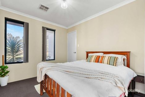 Property photo of 71 Monticello Parkway Piara Waters WA 6112