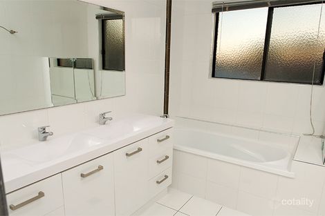Property photo of 7 Craigie Court Bowen QLD 4805