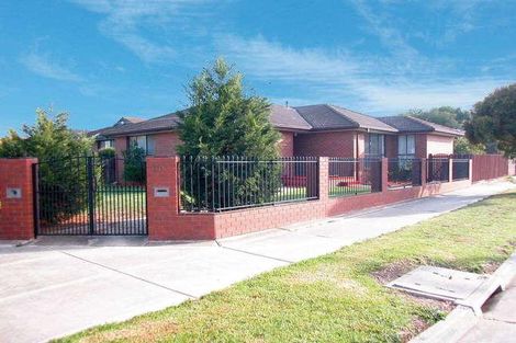 16 Shawlands Dr, Tullamarine, VIC 3043